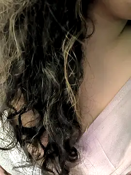 Snapshot of hot_menka chatting on 03.12.25 hot menka online show from 03.12.25