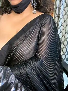 Snapshot of hot_menka chatting on 09.17.25 hot menka online show from 09.17.25