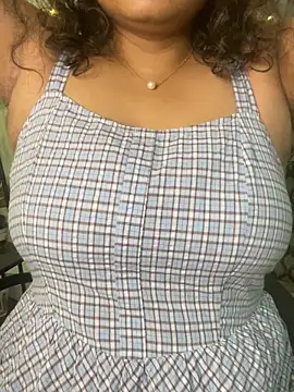 Snapshot of hot_menka chatting on 09.29.25 hot menka online show from 09.29.25