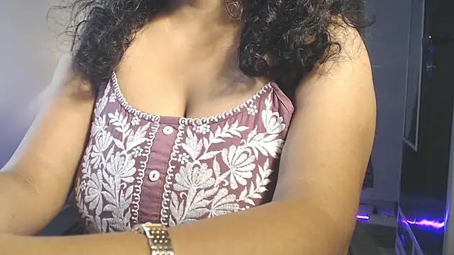 hot menka online show from 06.03.26