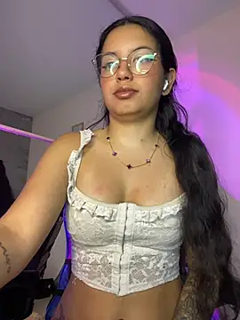 Snapshot of Rosita_forever_ chatting on 05.11.26 Rosita forever online show from 05.11.26