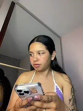 Snapshot of Rosita_forever_ chatting on 05.18.26 Rosita forever online show from 05.18.26