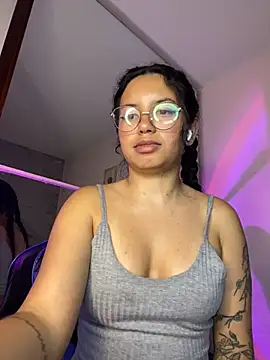 Snapshot of Rosita_forever_ chatting on 05.22.26 Rosita forever online show from 05.22.26