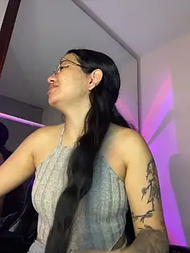 Snapshot of Rosita_forever_ chatting on 05.25.26 Rosita forever online show from 05.25.26