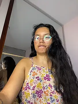 Snapshot of Rosita_forever_ chatting on 06.14.26 Rosita forever online show from 06.14.26