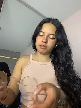 Snapshot of Rosita_forever_ chatting on 06.20.26 Rosita forever online show from 06.20.26
