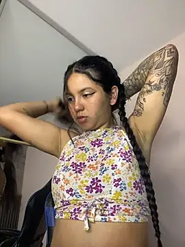 Snapshot of Rosita_forever_ chatting on 06.25.26 Rosita forever online show from 06.25.26