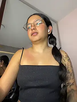 Snapshot of Rosita_forever_ chatting on 06.26.26 Rosita forever online show from 06.26.26