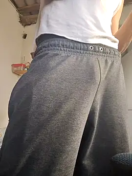 Snapshot of gatoalex89 chatting on 11.18.25 gatoalex89 online show from 11.18.25