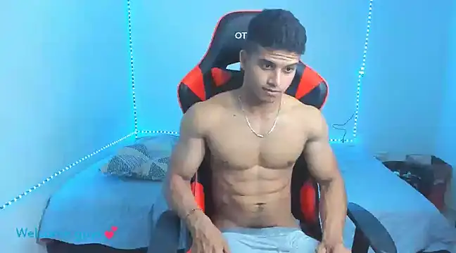 Snapshot of oliver_thompsson7 chatting on 12.28.24 oliver thompsson7 online show from 12.28.24