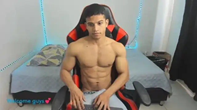 Snapshot of oliver_thompsson7 chatting on 12.01.25 oliver thompsson7 online show from 12.01.25