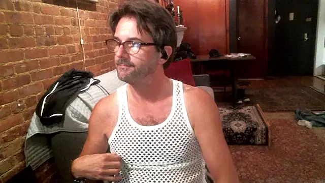 Johnny Bottoms online show from 09.15.25