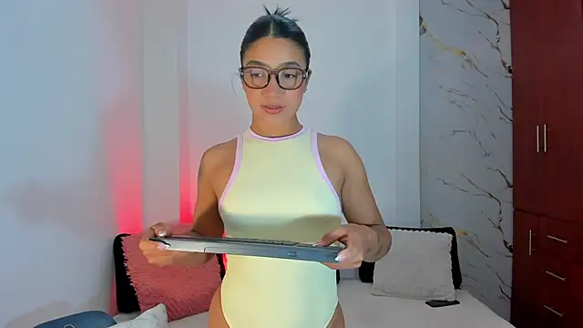 martina roldam online show from 06.13.26