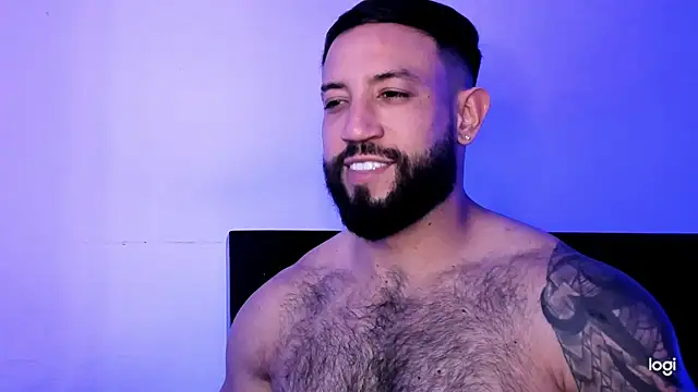 Snapshot of BradLeon_ chatting on 03.21.25 BradLeon  online show from 03.21.25