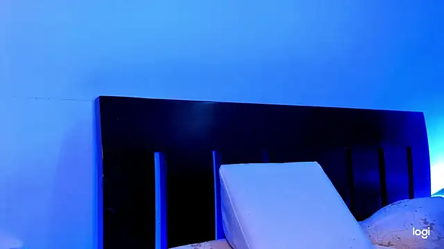 Snapshot of BradLeon_ chatting on 03.23.25 BradLeon  online show from 03.23.25