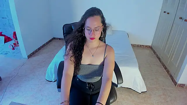 emmaTorres1 online show from 02.09.25