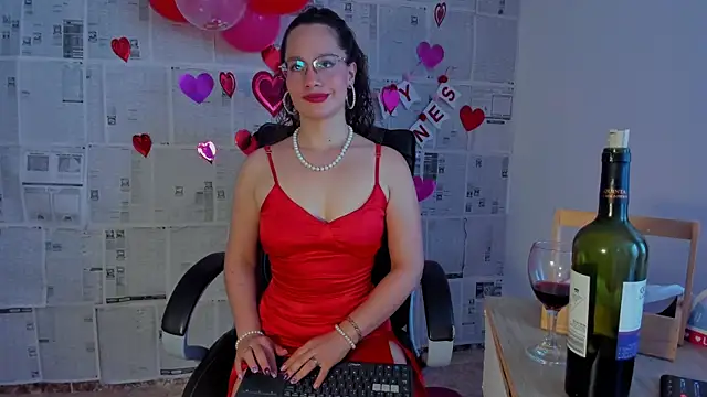 emmaTorres1 online show from 02.14.25