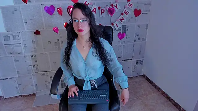 emmaTorres1 online show from 02.15.25