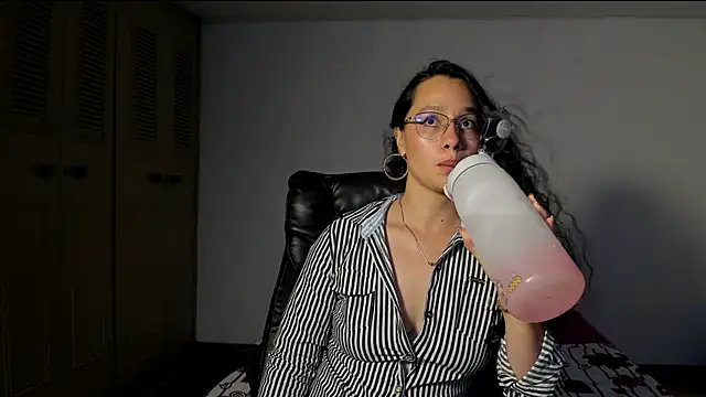 emmaTorres1 online show from 03.01.25