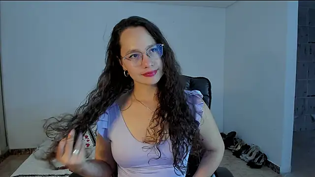 emmaTorres1 online show from 03.09.25