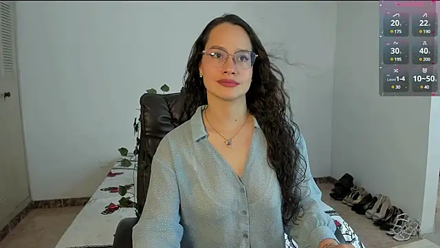 emmaTorres1 online show from 03.18.25