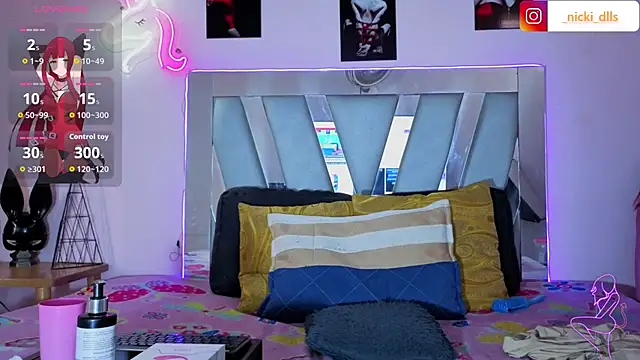 Snapshot of supradoll chatting on 11.09.25 supradoll online show from 11.09.25