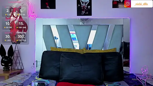 Snapshot of supradoll chatting on 11.23.25 supradoll online show from 11.23.25