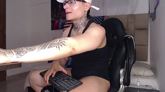 DennisWalkerr online show from 01.12.25