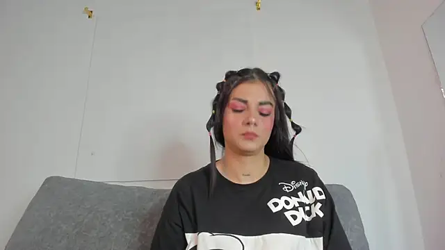 Snapshot of Abril_jones10 chatting on 02.20.25 Abril jones10 online show from 02.20.25