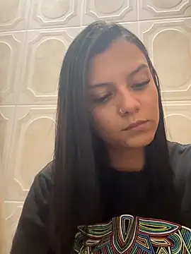 Snapshot of Abril_jones10 chatting on 11.22.25 Abril jones10 online show from 11.22.25