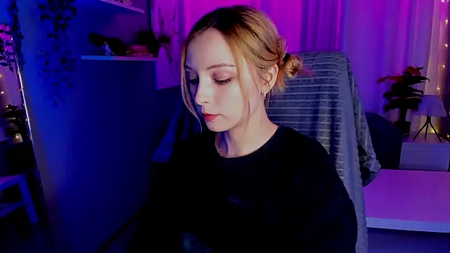 Snapshot of forget_me_not_eve chatting on 01.11.25 forget me not eve online show from 01.11.25