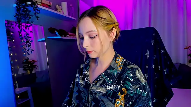 Snapshot of forget_me_not_eve chatting on 01.14.25 forget me not eve online show from 01.14.25