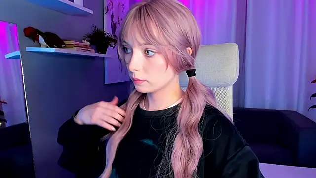 Snapshot of forget_me_not_eve chatting on 01.29.25 forget me not eve online show from 01.29.25