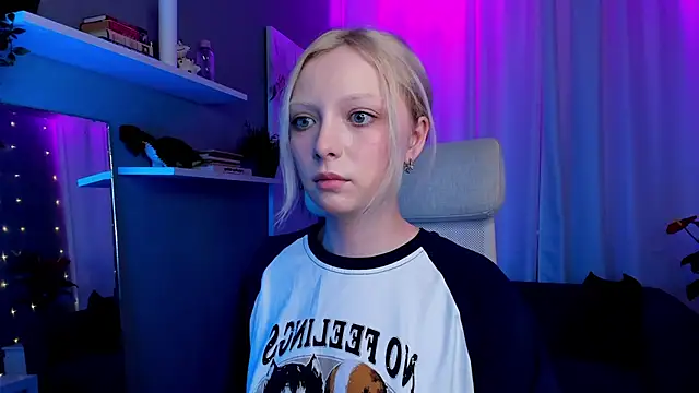 Snapshot of forget_me_not_eve chatting on 02.05.25 forget me not eve online show from 02.05.25