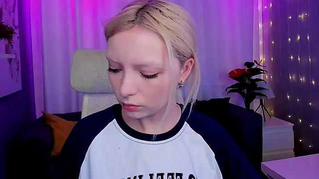 Snapshot of forget_me_not_eve chatting on 02.12.25 forget me not eve online show from 02.12.25