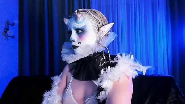 Snapshot of forget_me_not_eve chatting on 10.31.25 forget me not eve online show from 10.31.25