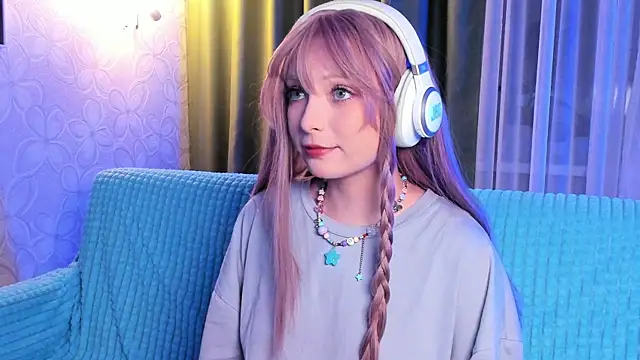 Snapshot of forget_me_not_eve chatting on 11.08.25 forget me not eve online show from 11.08.25