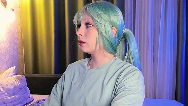 Snapshot of forget_me_not_eve chatting on 11.18.25 forget me not eve online show from 11.18.25