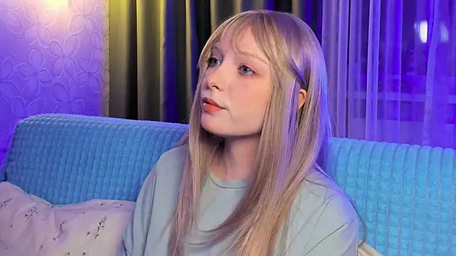 Snapshot of forget_me_not_eve chatting on 12.21.25 forget me not eve online show from 12.21.25