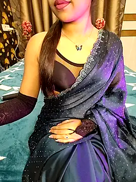 Little  Lia online show from 02.20.25