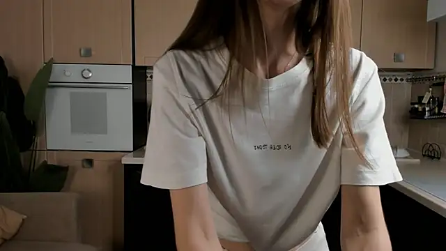 LinnGaillard online show from 12.27.24