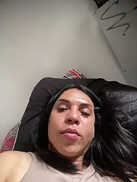 Snapshot of fox_naughty_violet chatting on 12.22.24 fox naughty violet online show from 12.22.24