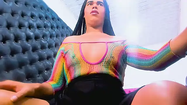 Snapshot of fox_naughty_violet chatting on 10.12.25 fox naughty violet online show from 10.12.25