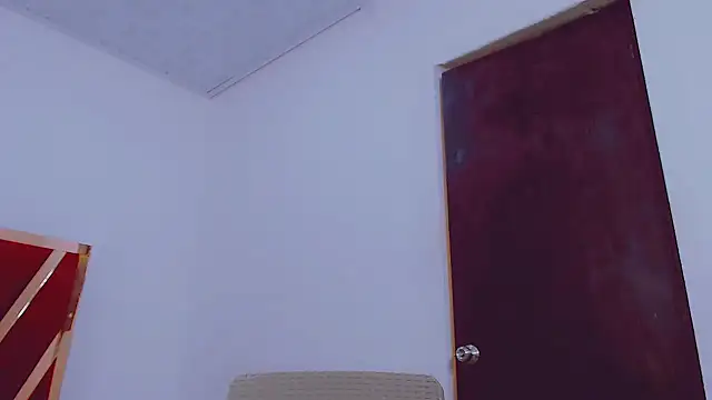 Snapshot of fox_naughty_violet chatting on 10.15.25 fox naughty violet online show from 10.15.25