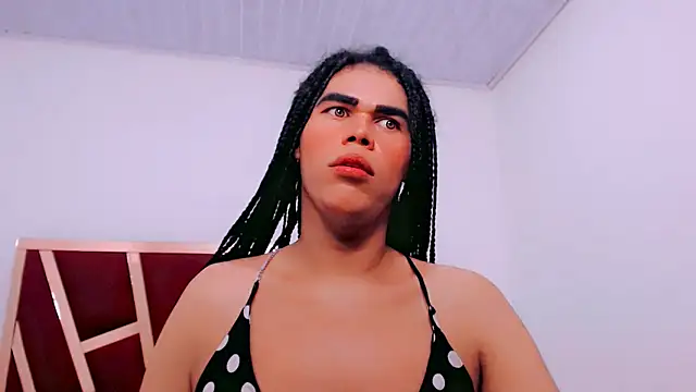 Snapshot of fox_naughty_violet chatting on 10.17.25 fox naughty violet online show from 10.17.25