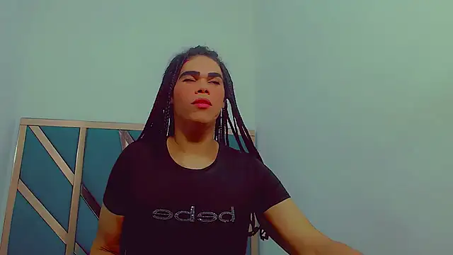 Snapshot of fox_naughty_violet chatting on 11.04.25 fox naughty violet online show from 11.04.25