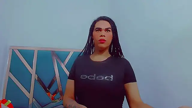 Snapshot of fox_naughty_violet chatting on 11.07.25 fox naughty violet online show from 11.07.25