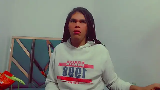 Snapshot of fox_naughty_violet chatting on 11.28.25 fox naughty violet online show from 11.28.25