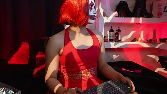 Mara-Bella online show from 10.31.25