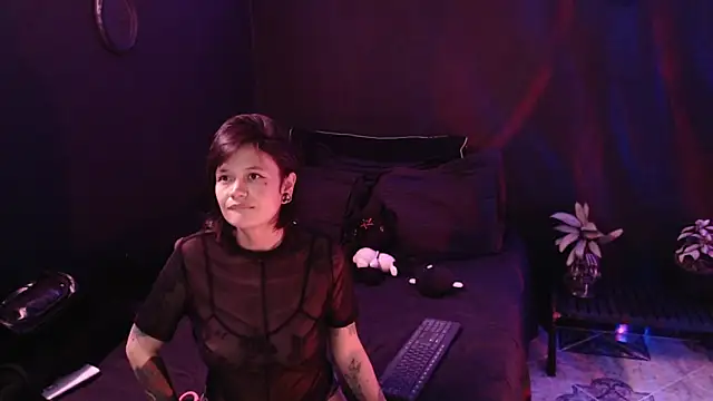 Snapshot of rousstattoo chatting on 03.26.26 rousstattoo online show from 03.26.26